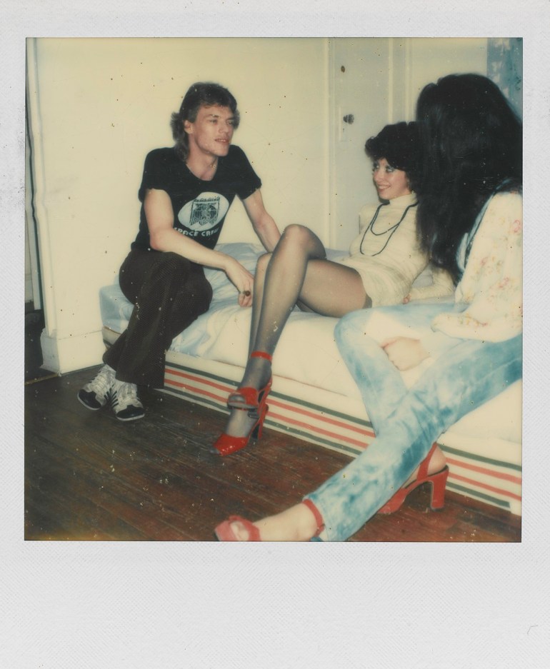 Andy Warhol, Sammy Melange, Susan Blond et Geri Miller, décembre 1972.jpg